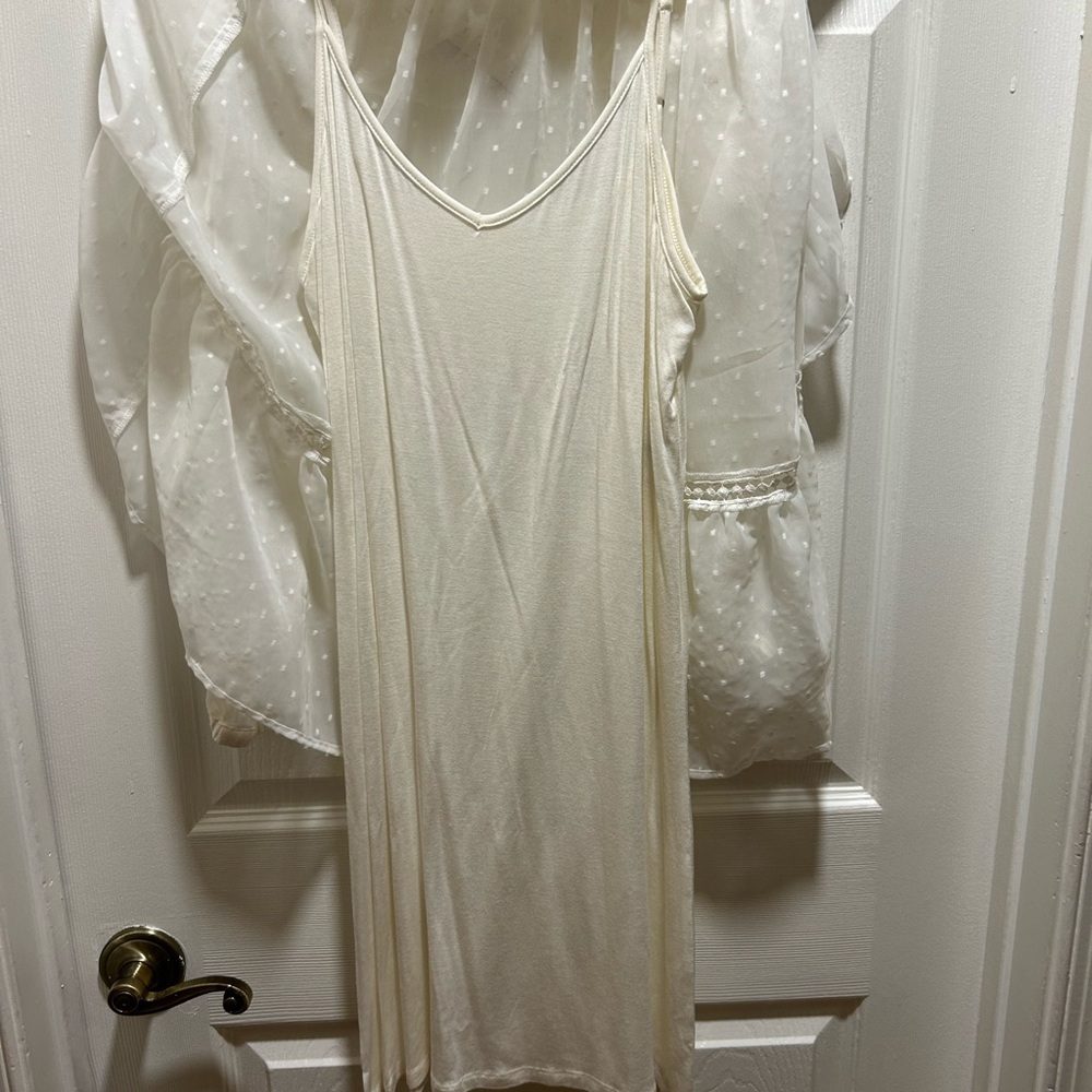 Dress - Picture 3 of 5